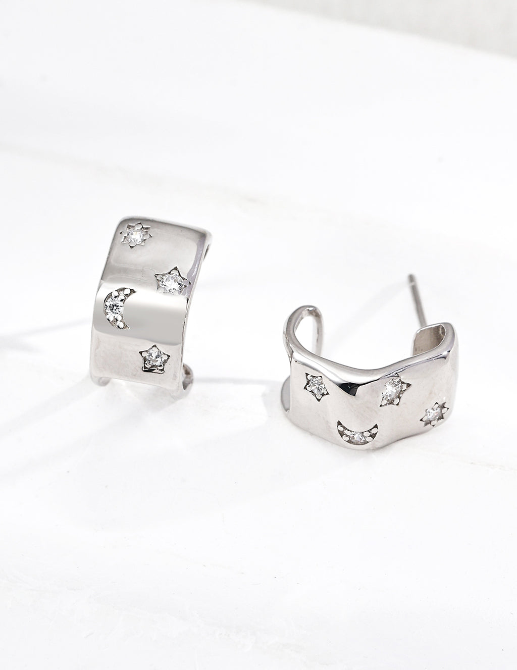 SENLORE Minimalist Zircon Earrings – Front View