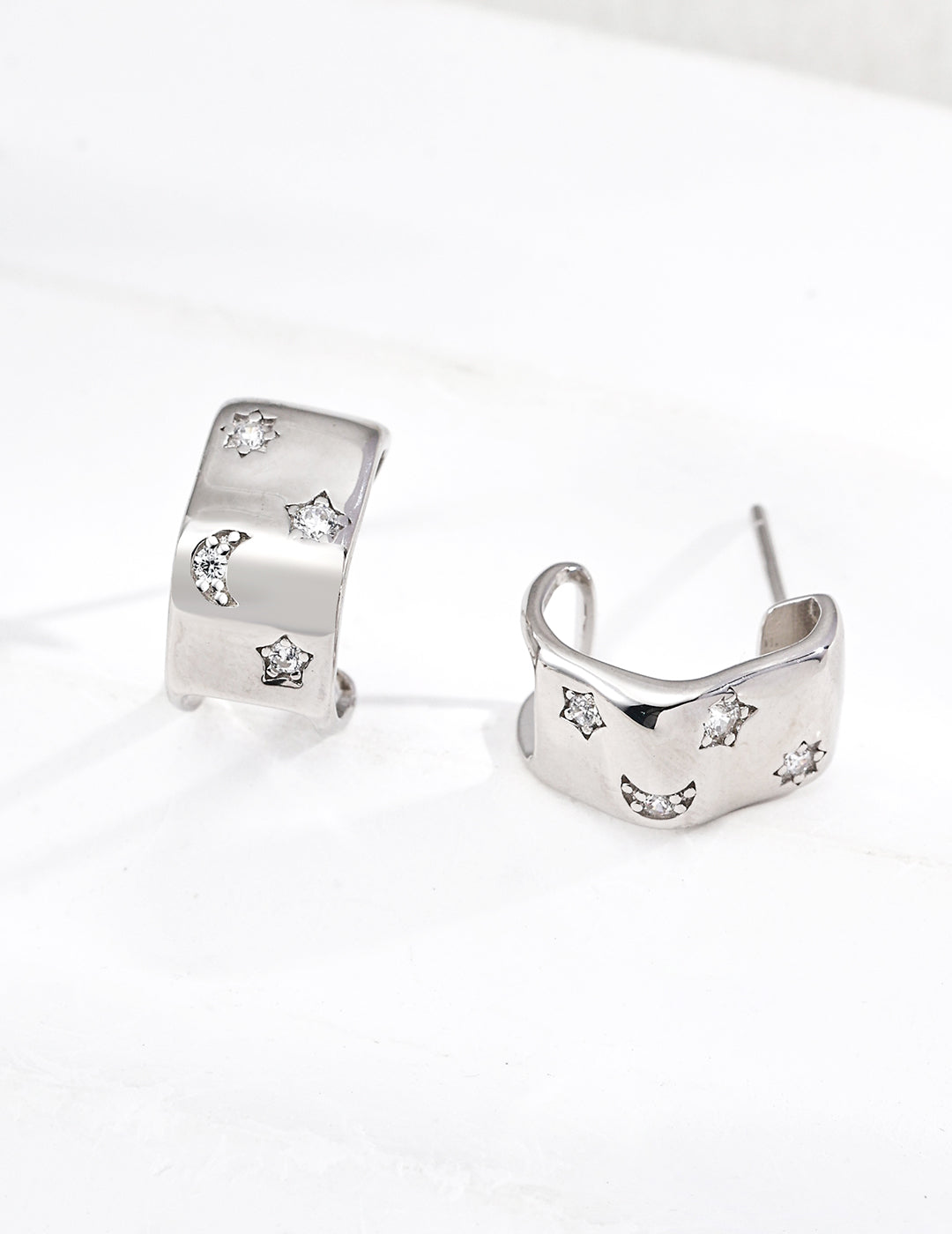 SENLORE Minimalist Zircon Earrings – Front View