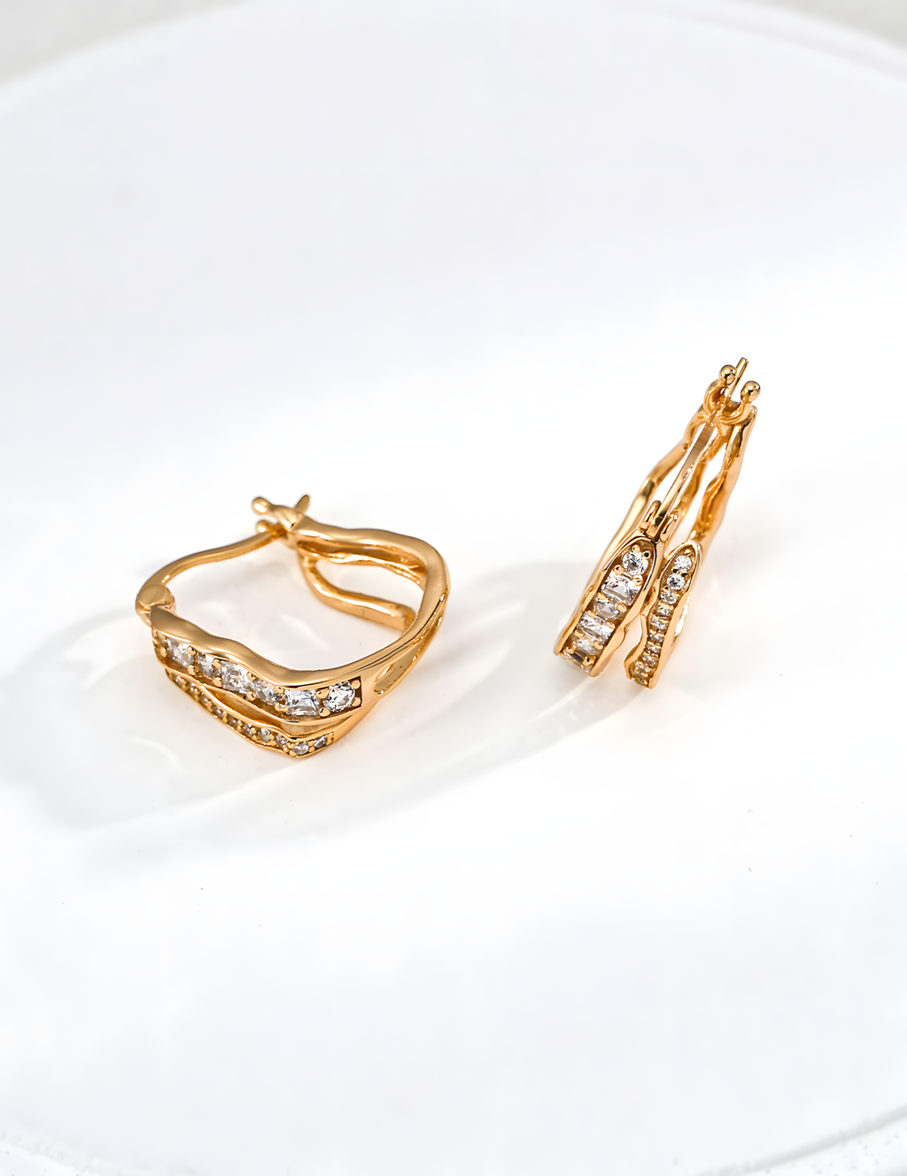 Wavy Zircon Earrings