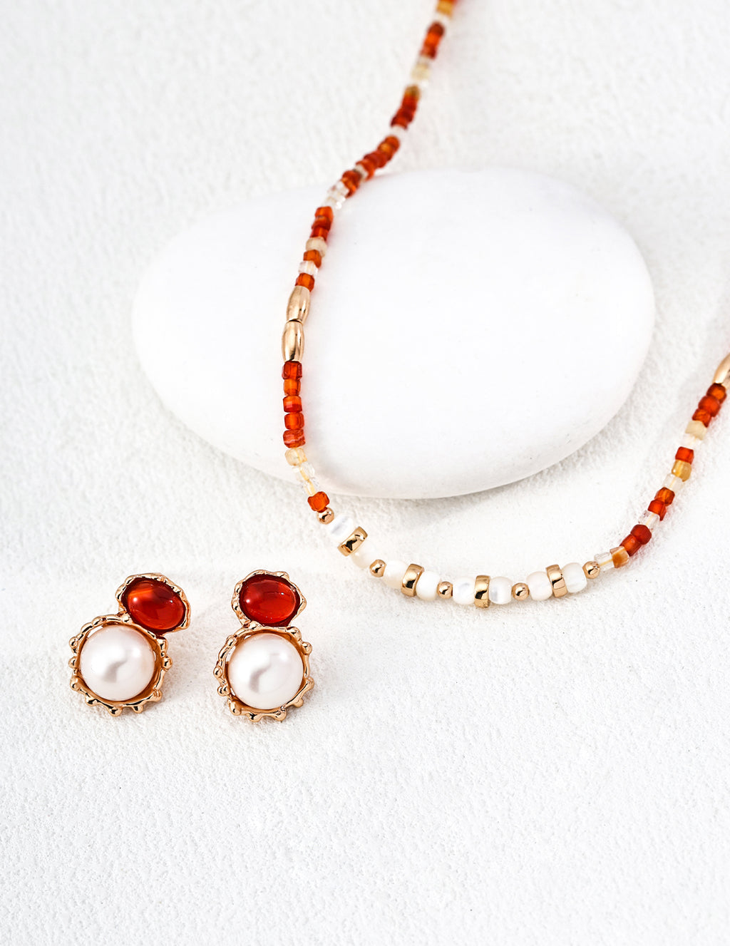 SENLORE Karst Pearl Earrings – Front View
