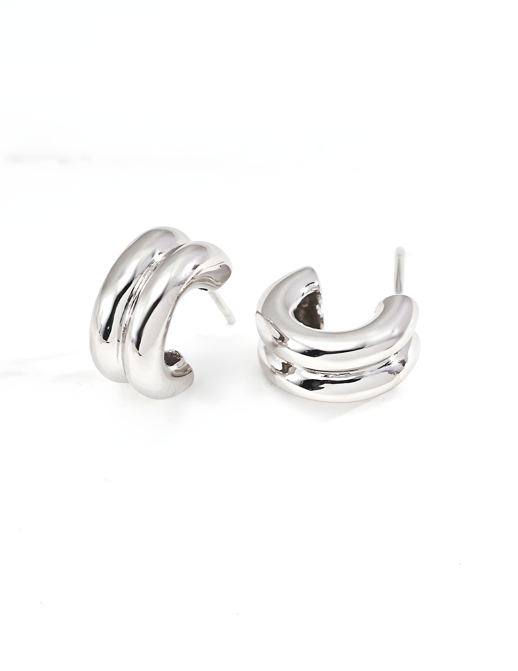 SENLORE Minimalist Stacked Hoop Earrings – Side View