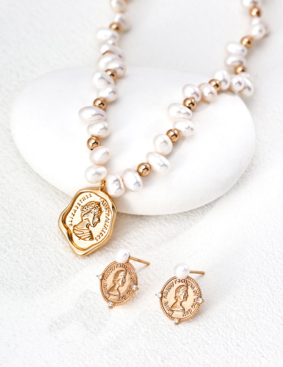 Vintage Queen Pearl Stud Earrings — 18K Gold Vermeil, natural freshwater pearl, cubic zirconia | SENLORE