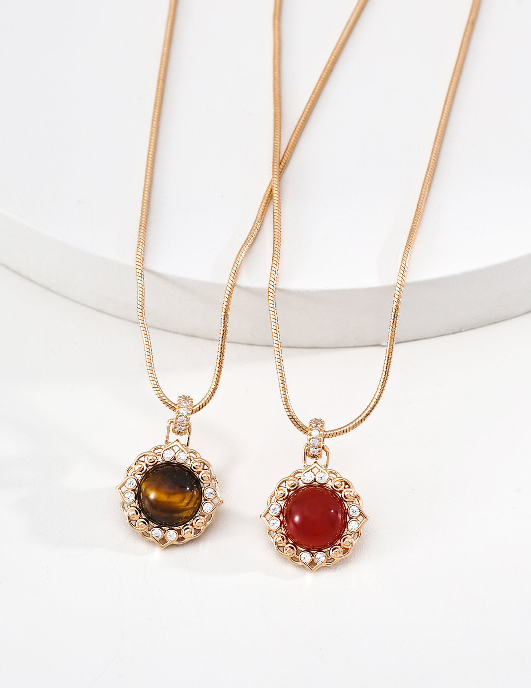 SENLORE Vintage Agate Tiger's Eye Necklace – Front View