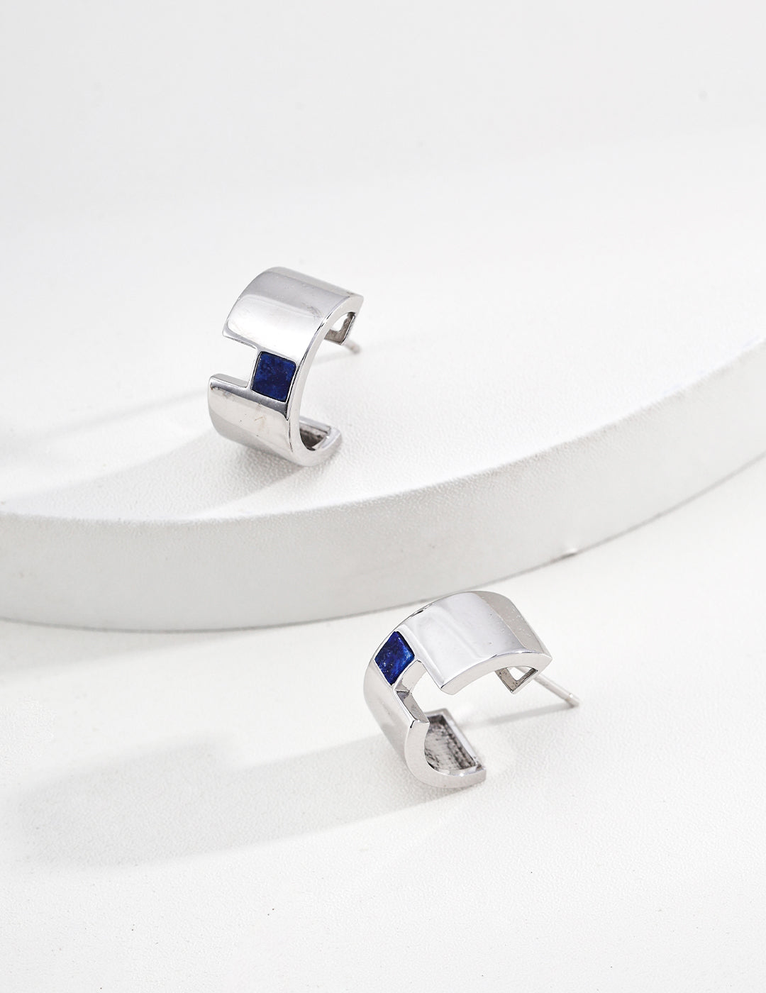 SENLORE Color Block Earrings – Side View