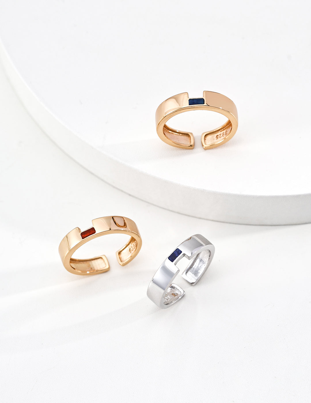 SENLORE Color Block Earrings – Lifestyle Shot