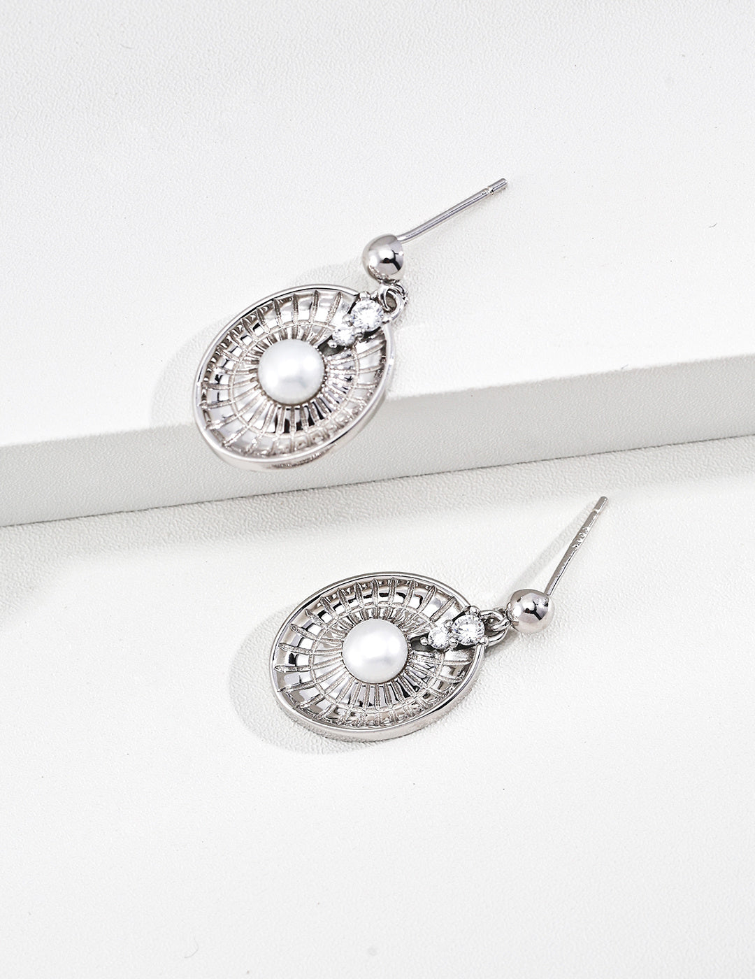 SENLORE Lucky Compass Stud Earrings – Side View