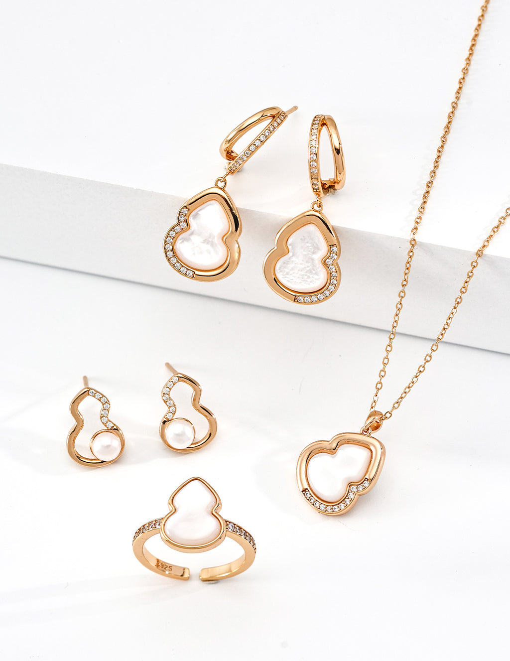SENLORE Fulu Blessing Necklace – Front View