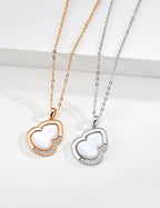 SENLORE Fulu Blessing Necklace – Lifestyle Shot