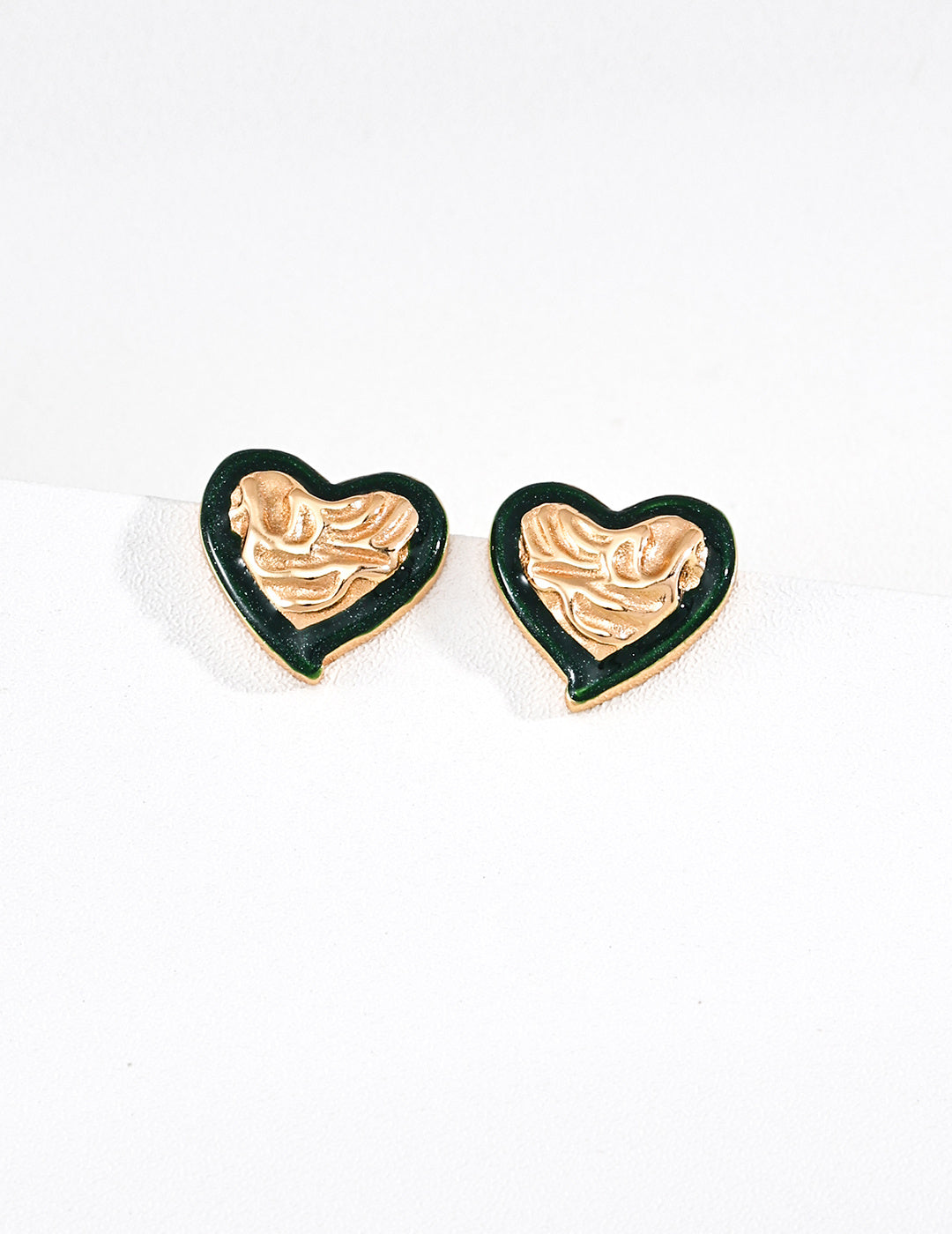 SENLORE Heart Earrings – Side View