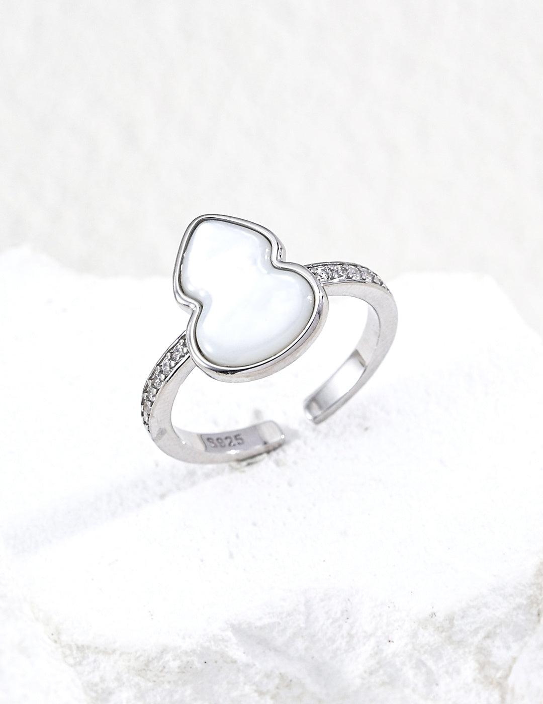 SENLORE Fulu Auspicious Ring – Side View