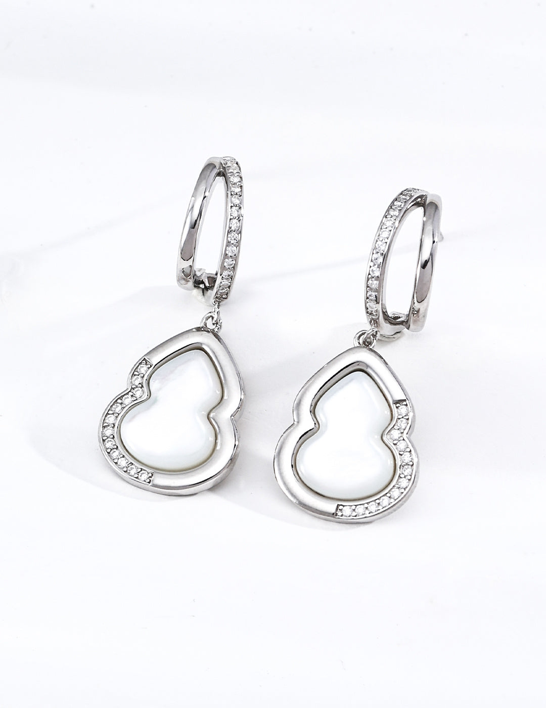 SENLORE Fulu Blessing Earrings – Lifestyle Shot