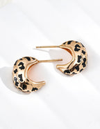 SENLORE Leopard Enamel Earrings – Detail Close-up