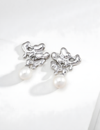 SENLORE Lava Fluid Pearl Earrings – Lifestyle Shot