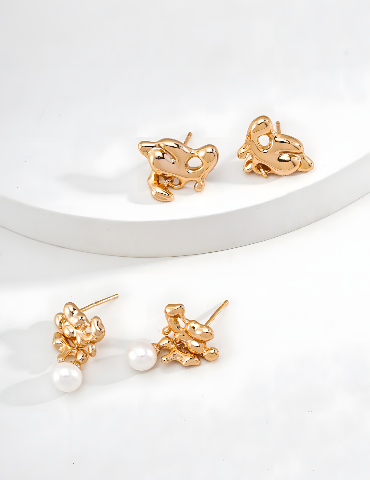 SENLORE Lava Fluid Pearl Earrings – Lifestyle Shot