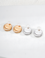 SENLORE Minimalist Pearl Earrings – Lifestyle Shot