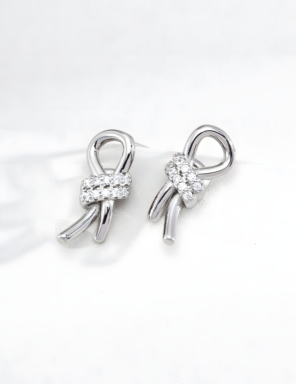 SENLORE Minimalist Knot Earrings – Side View