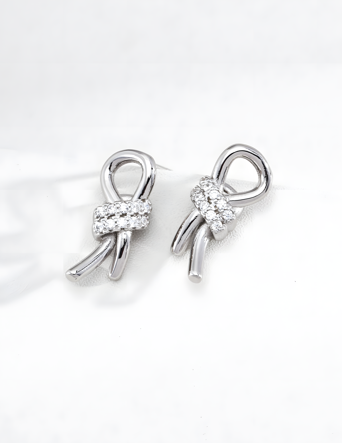 SENLORE Minimalist Knot Earrings – Side View