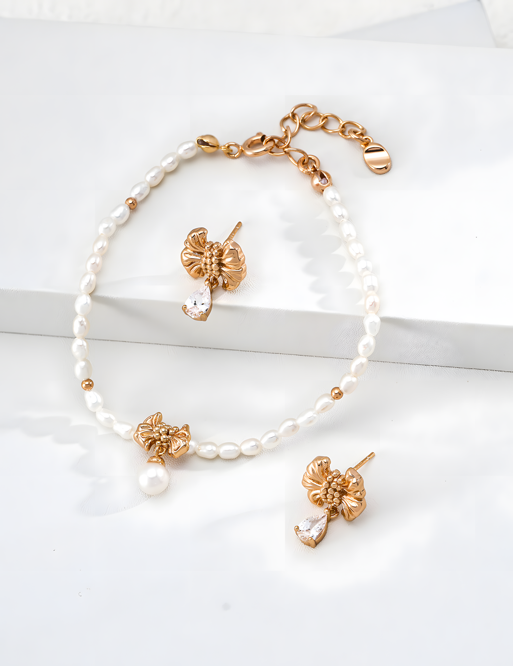 SENLORE Gold-plated Zircon Earrings – Lifestyle Shot