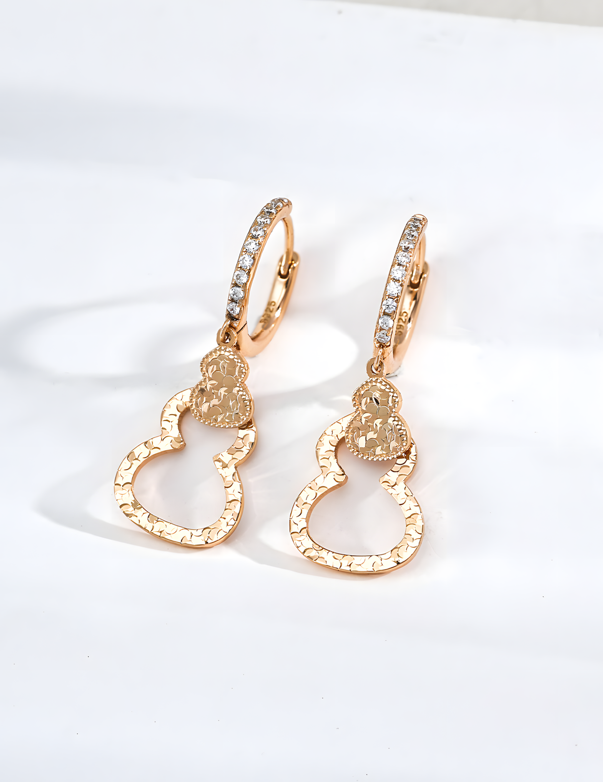 SENLORE Good Luck Gourd Earrings – Detail Close-up