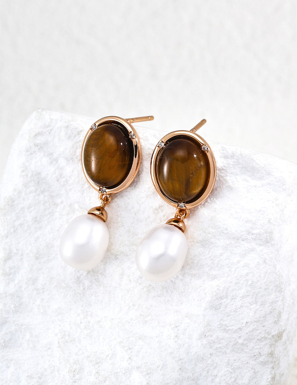 SENLORE Natural Pearl Earrings – Side View