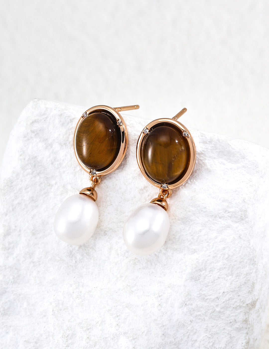 SENLORE Natural Pearl Earrings – Side View