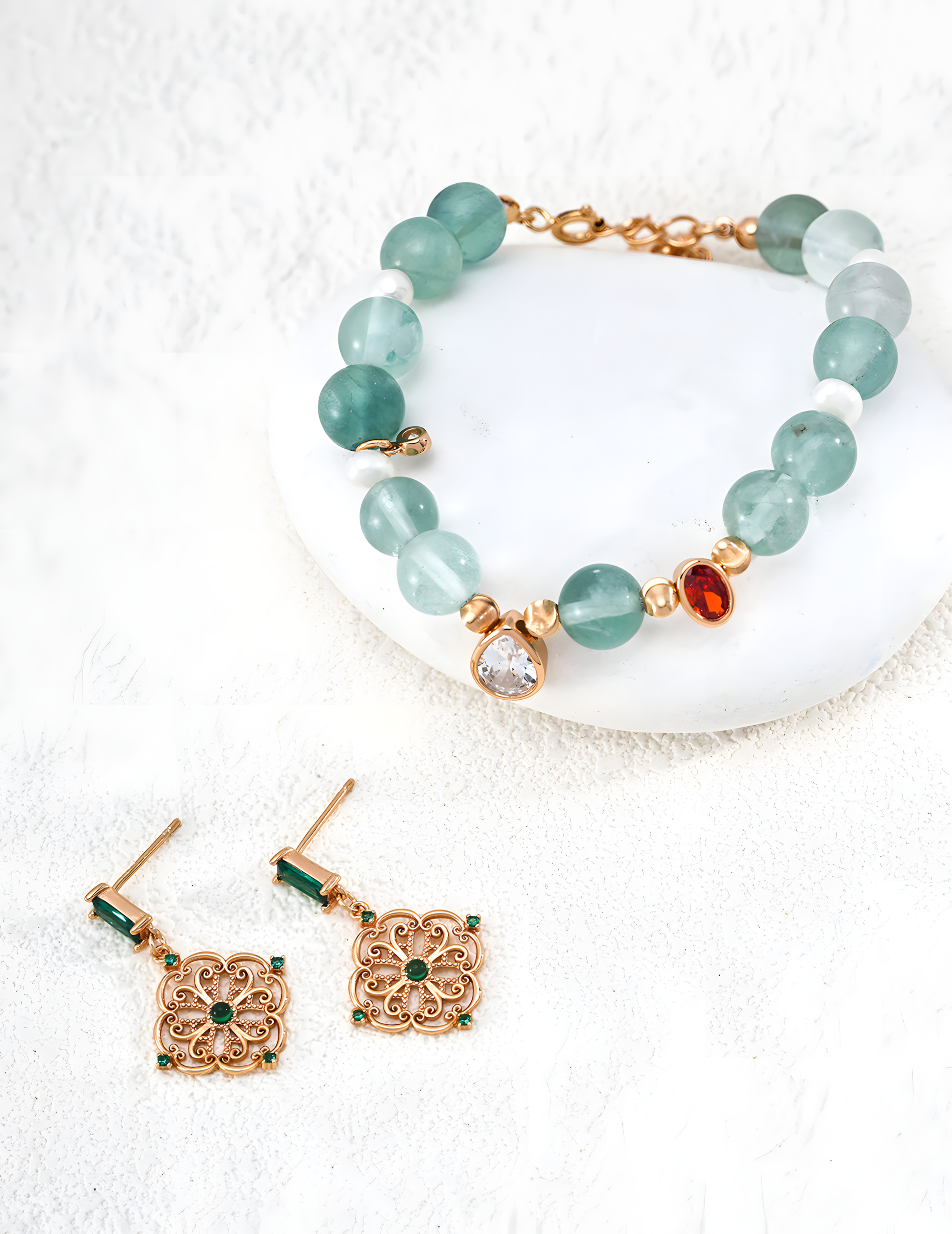 SENLORE Vintage Court Zircon Earrings – Lifestyle Shot