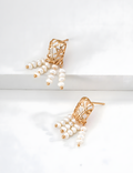 SENLORE Pearl Tassel Earrings – Detail Close-up
