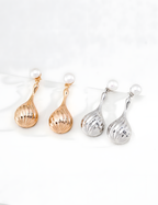 SENLORE Teardrop Pearl Earrings – Front View