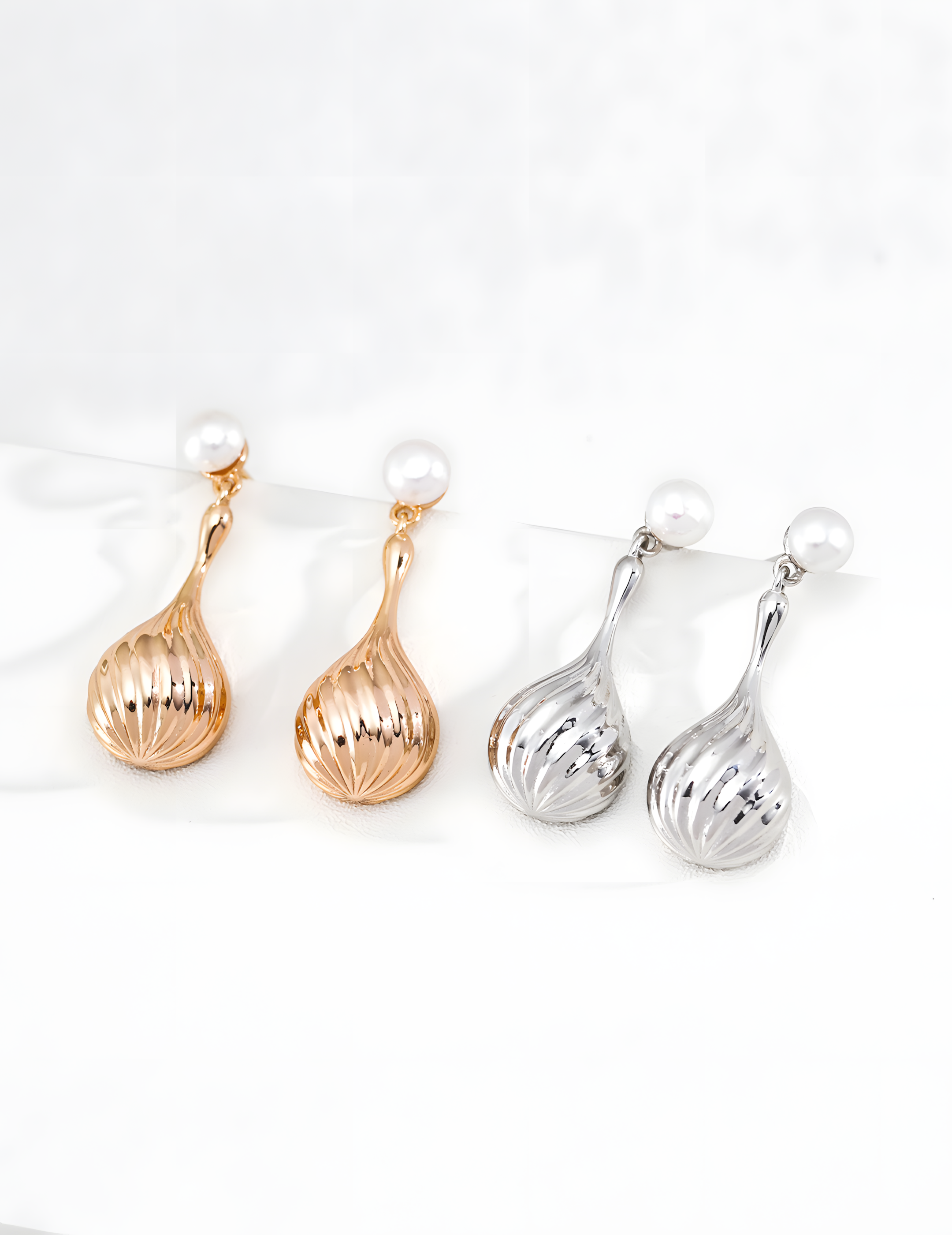SENLORE Teardrop Pearl Earrings – Front View