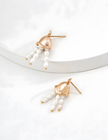 SENLORE Wind Chime Pearl Earrings – Detail Close-up
