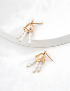 SENLORE Wind Chime Pearl Earrings – Detail Close-up