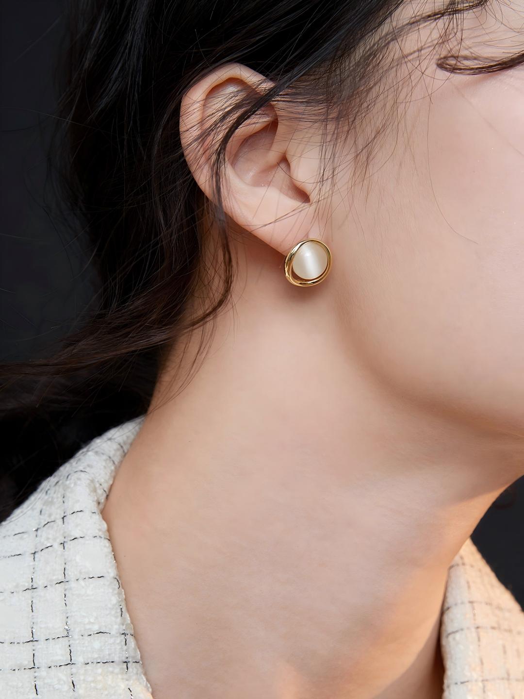 Cat's Eye Stud Earrings — 18K Gold Vermeil, cat's eye | SENLORE