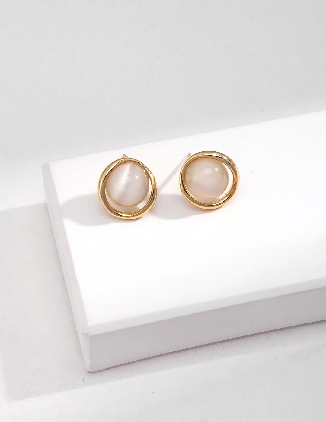 Cat's Eye Stud Earrings — 18K Gold Vermeil, cat's eye | SENLORE
