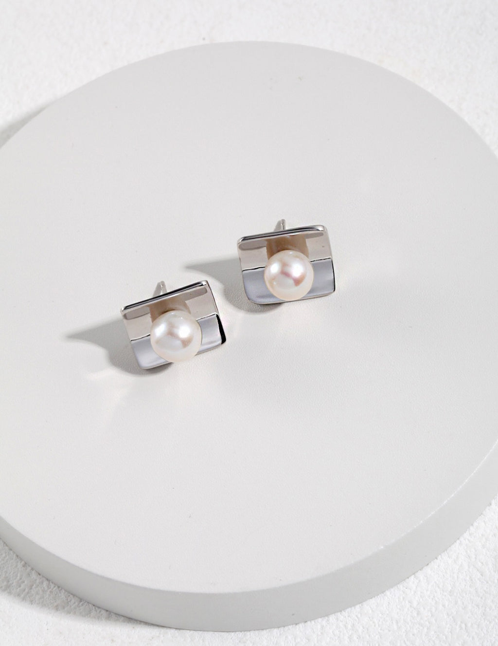 Square Pearl Stud Earrings — 18K Gold Vermeil, natural freshwater pearl | SENLORE