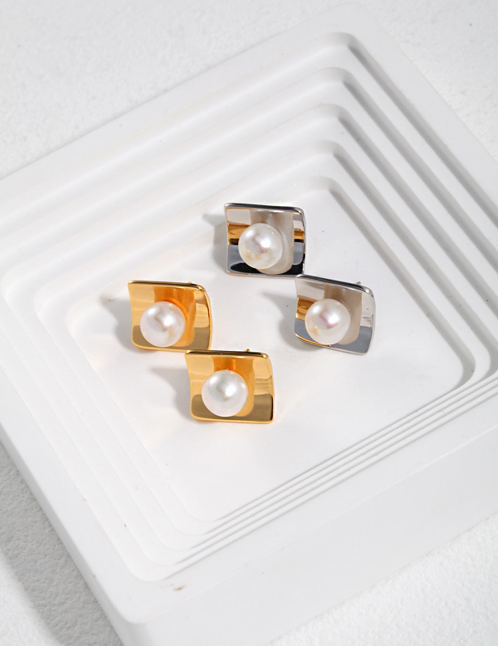 Square Pearl Stud Earrings — 18K Gold Vermeil, natural freshwater pearl | SENLORE
