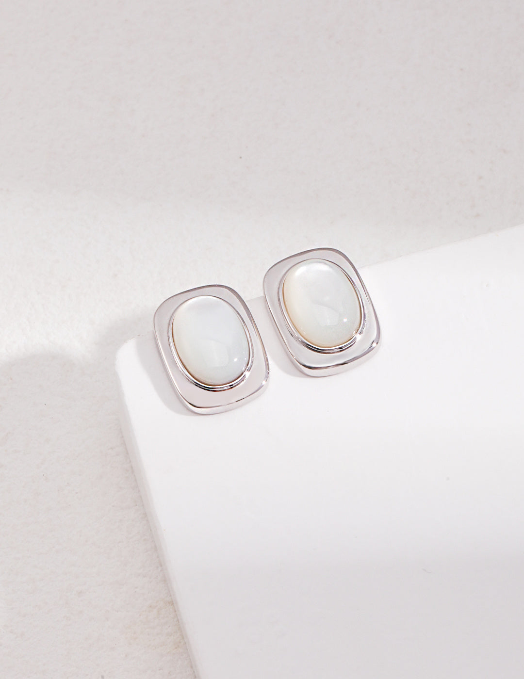 SENLORE Sterling Silver Mother-of-Pearl Earrings – Detail Close-up