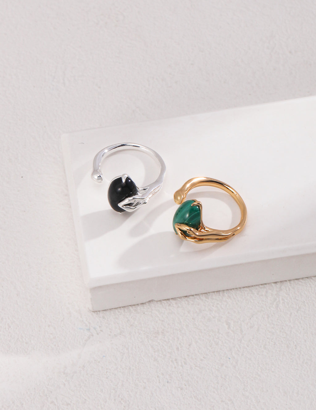 SENLORE Sterling Silver Ring – Lifestyle Shot