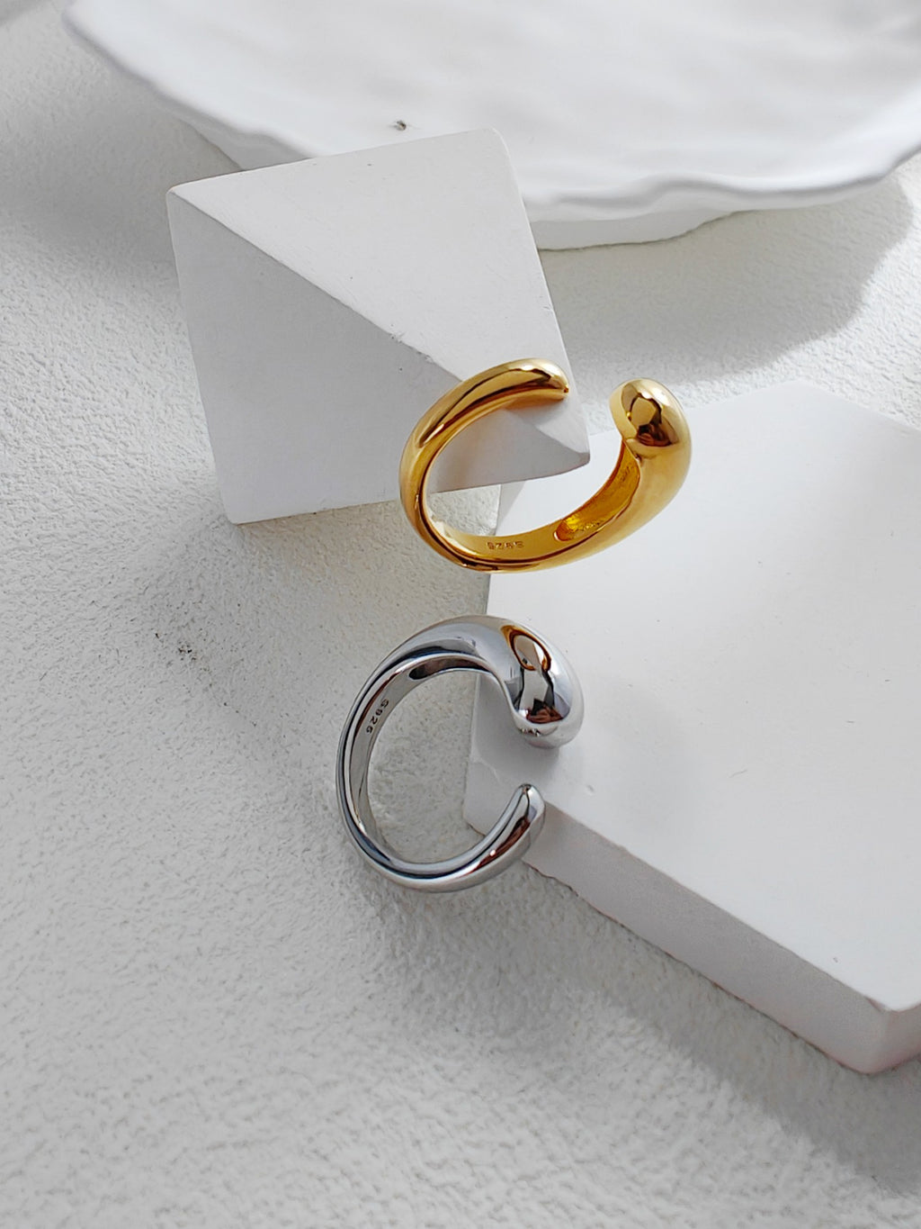 Asymmetric Lava-Texture Ring — 18K Gold Vermeil & Sterling Silver | SENLORE