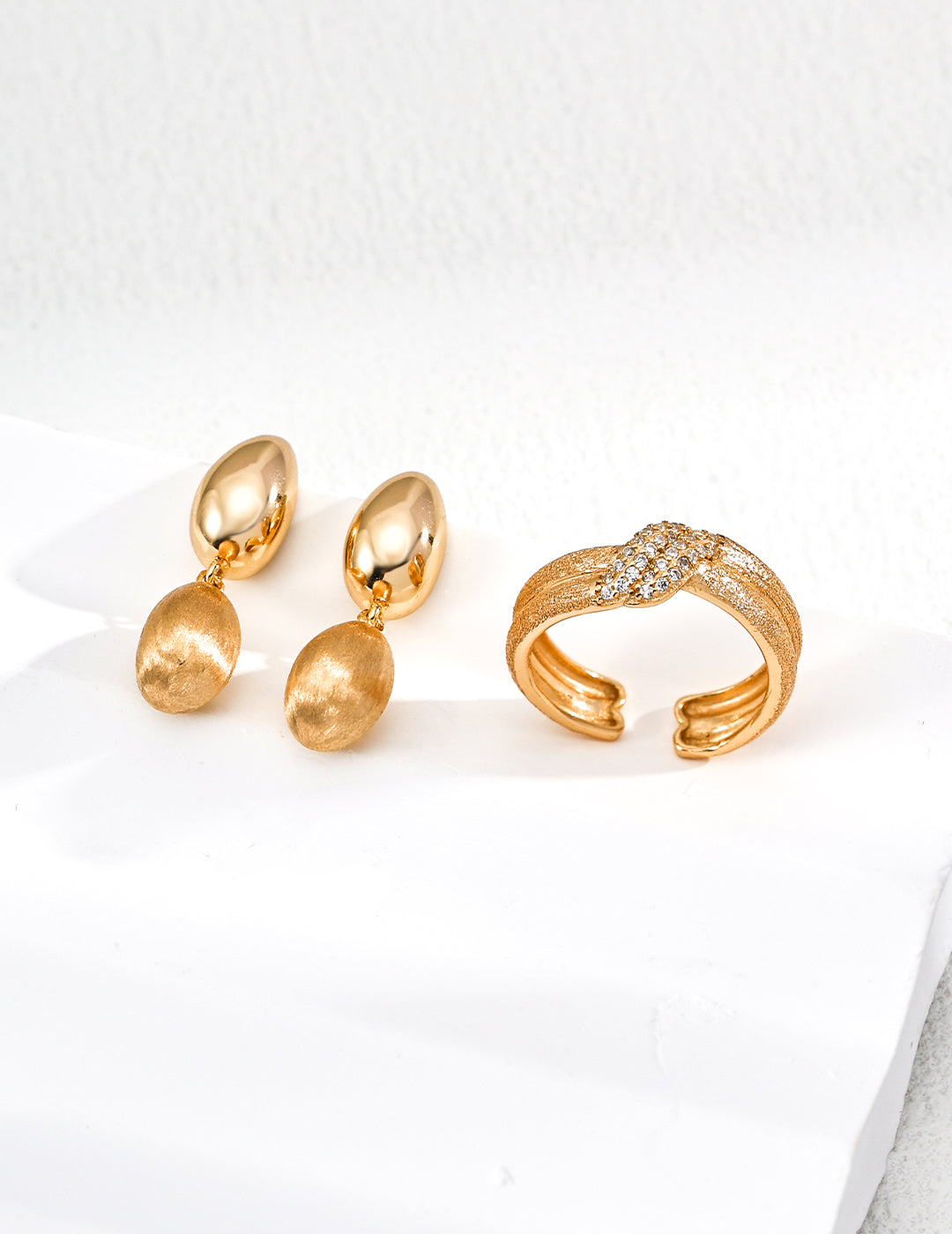 Vintage Frosted Zircon Ring — Sterling Silver, 18K Gold Vermeil | SENLORE