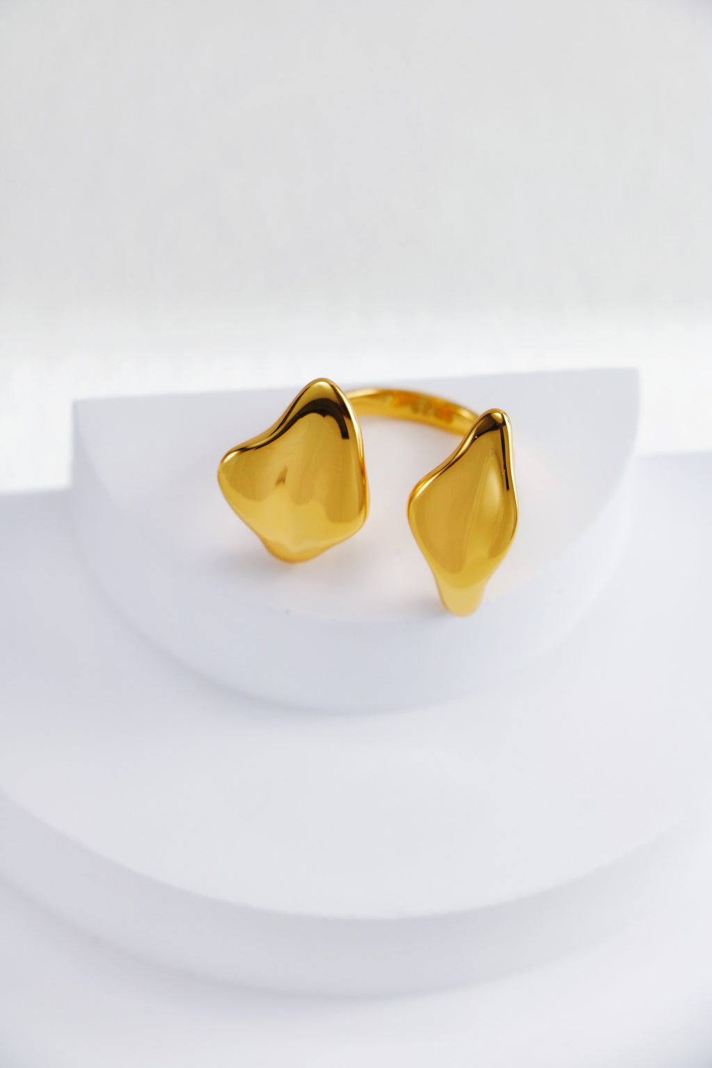 Sculptural Statement Ring — 18K Gold Vermeil & Sterling Silver | SENLORE