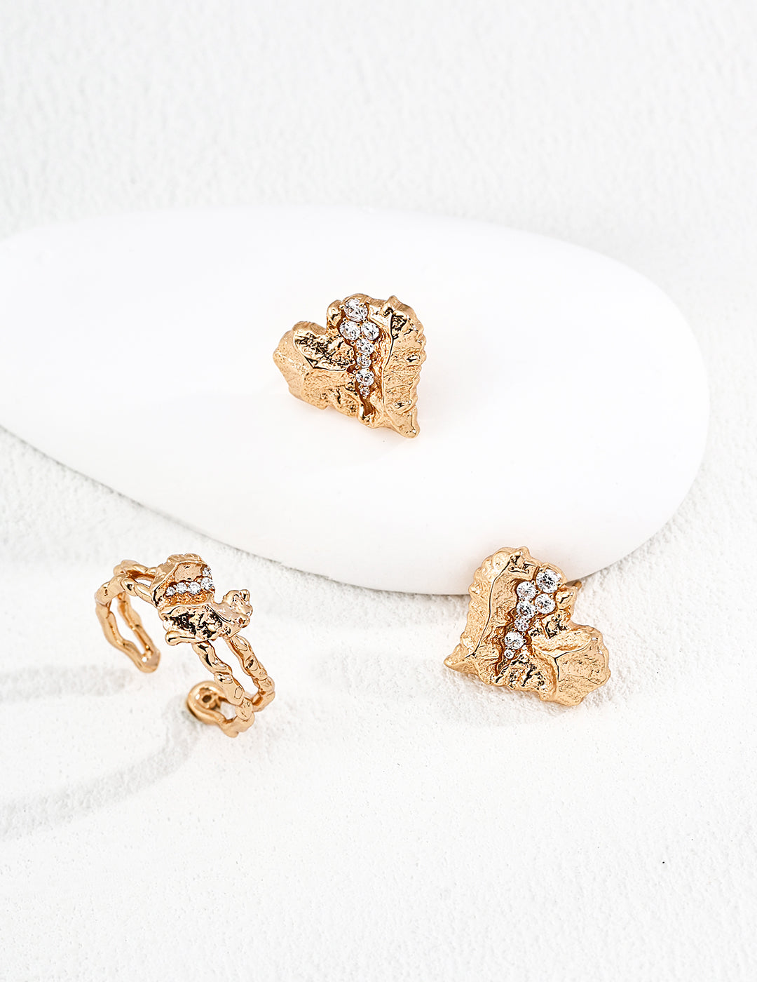 Heart Rock Texture Ring — 18K Gold Vermeil, cubic zirconia | SENLORE