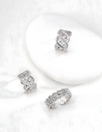 SENLORE Chinese Totem Ring – Lifestyle Shot