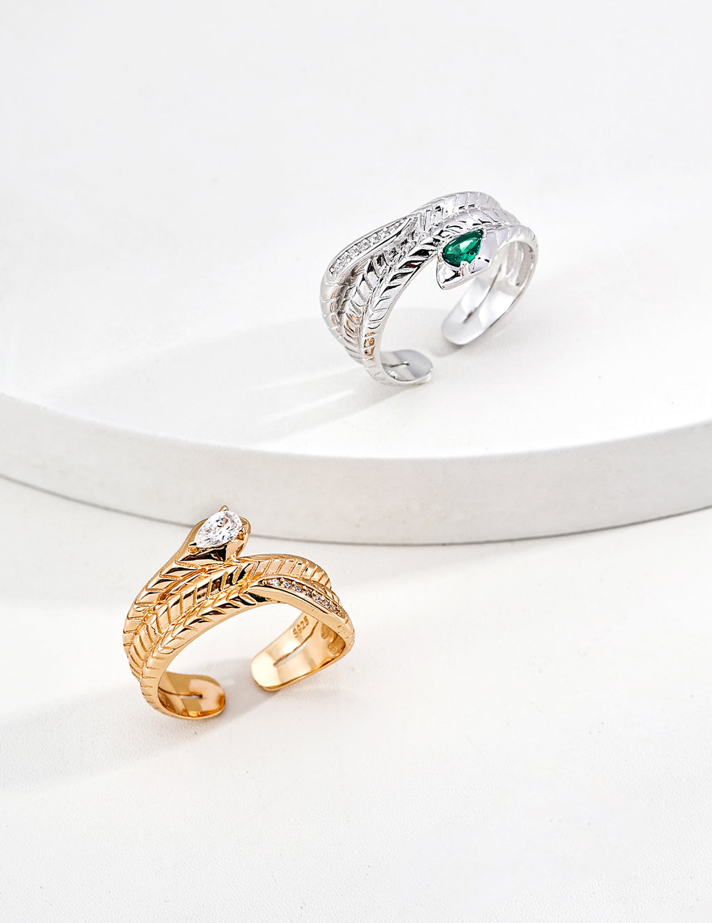 SENLORE Vintage Zircon Ring – Front View
