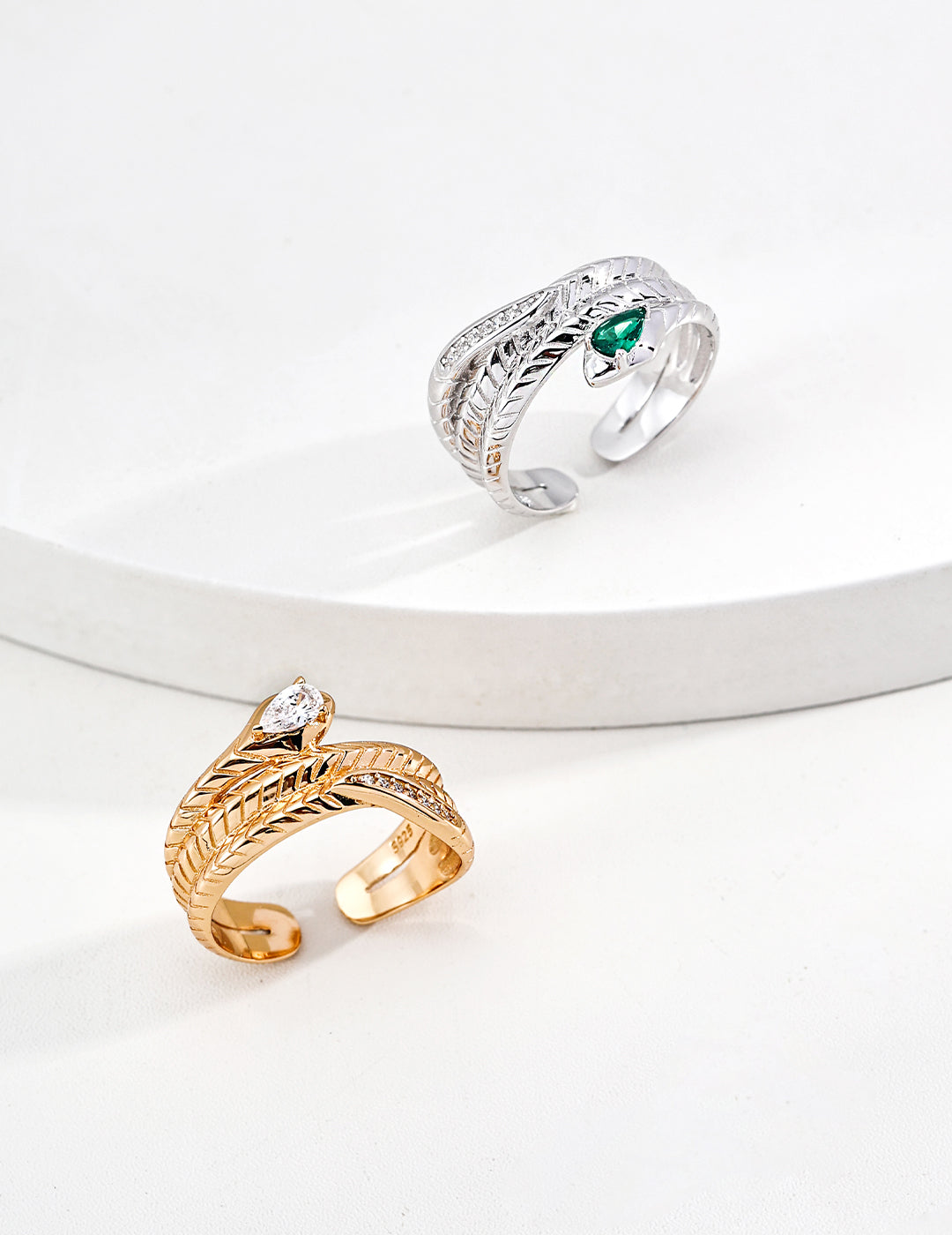 SENLORE Vintage Zircon Ring – Front View