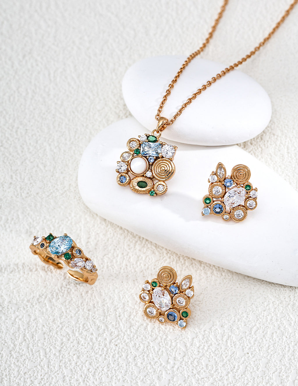 SENLORE Lush Forest Earrings – Lifestyle Shot