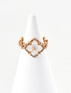 Court Four-Leaf Clover Ring — 18K Gold Vermeil, mother-of-pearl | SENLORE