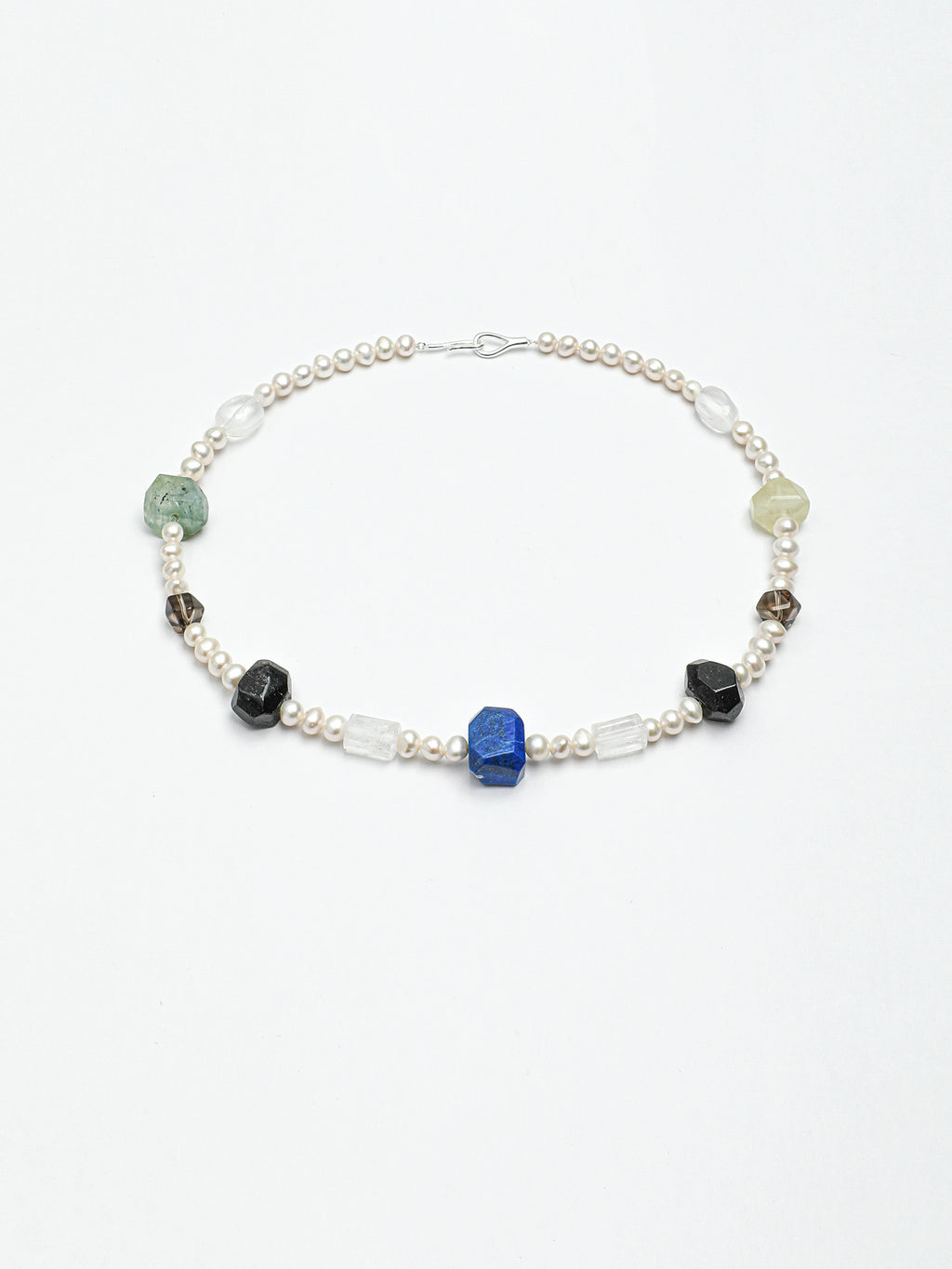 SENLORE Candy-colored Crystal Pearl Necklace – Lifestyle Shot