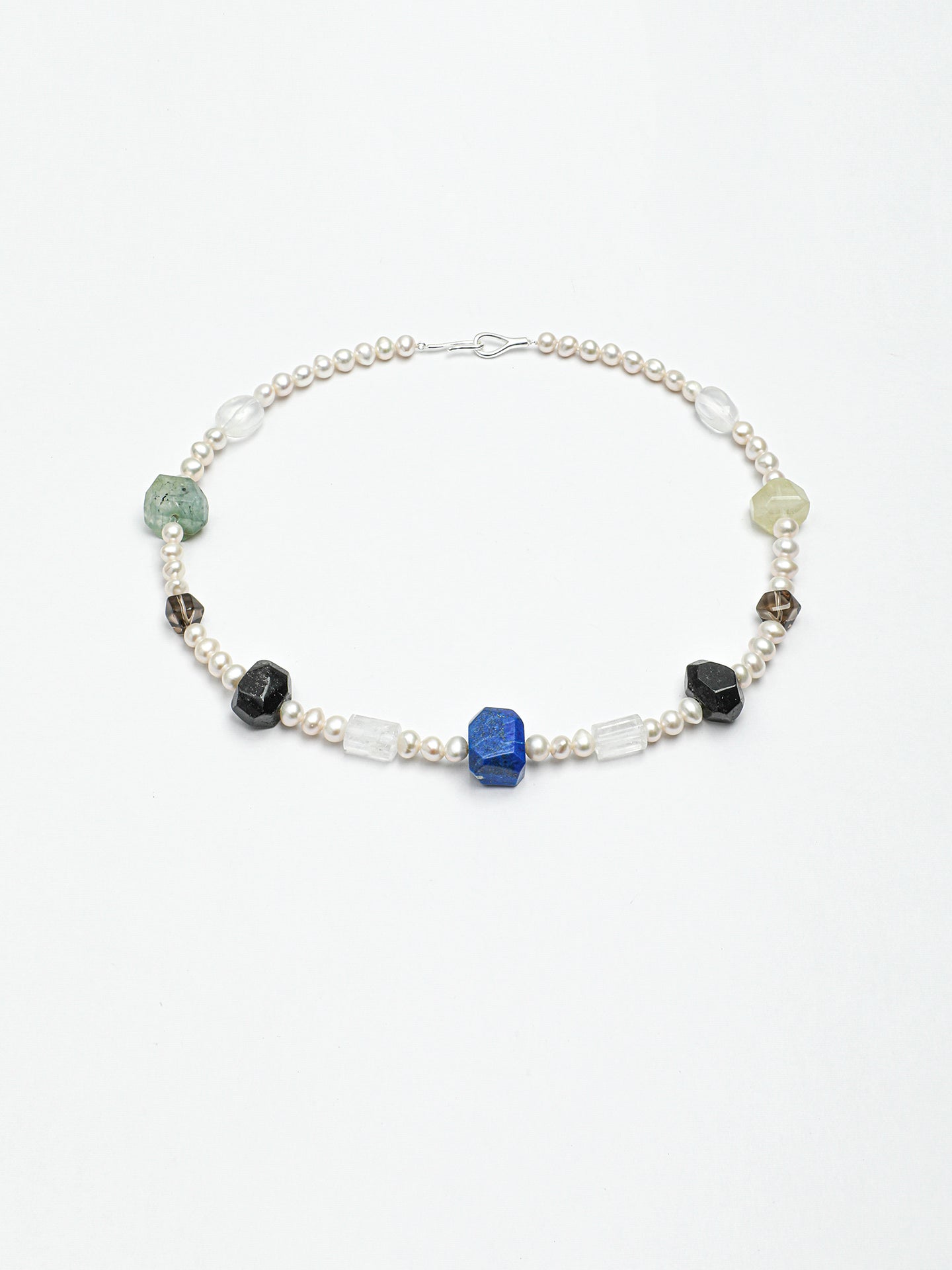 SENLORE Candy-colored Crystal Pearl Necklace – Lifestyle Shot