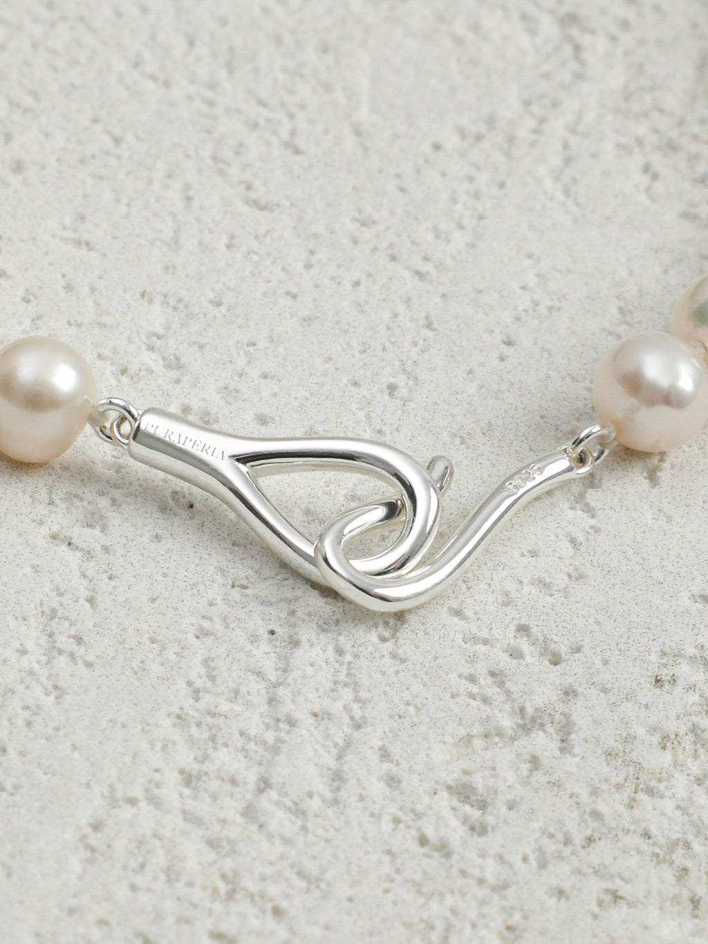 SENLORE Candy-colored Crystal Pearl Necklace – Lifestyle Shot