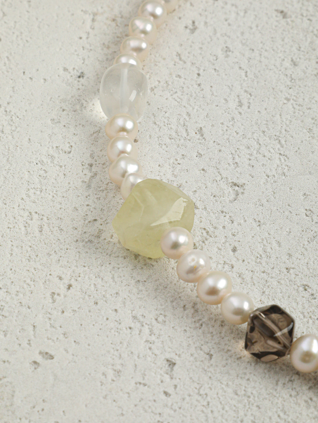 SENLORE Candy-colored Crystal Pearl Necklace – Lifestyle Shot